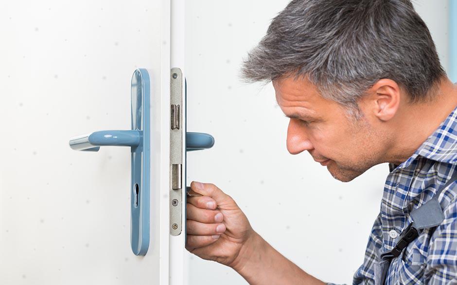 soigneux serrurier ouverture de porte Claye-Souilly